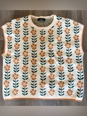 Zesica Cream Floral Muscle Tee with Mustard Flowers